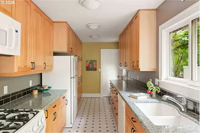 128 NE 43rd Ave, Portland, OR 97213 - Photo 18