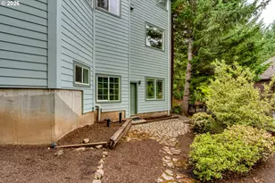 3926 Shasta View St, Eugene, OR 97405 - Photo 44