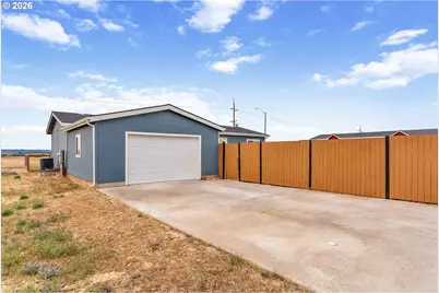 1821 Jaxon St, Goldendale, WA 98620 - Photo 2