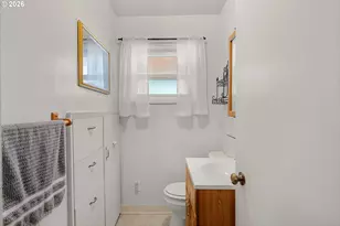 710 11th St, Oregon City, OR 97045 - Photo 8