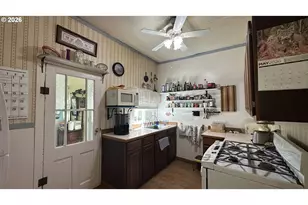 118 SE Moody Ave, Condon, OR 97823 - Photo 16
