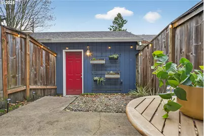 6689 N Columbia Way, Portland, OR 97203 - Photo 30