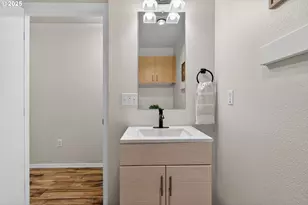 6689 N Columbia Way, Portland, OR 97203 - Photo 12