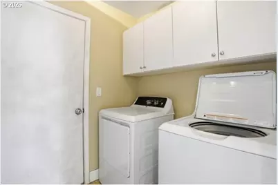 14297 SE Summit Dr, Clackamas, OR 97015 - Photo 16