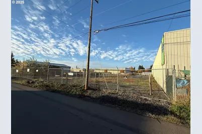 3939 Cross St, Eugene, OR 97402 - Photo 2