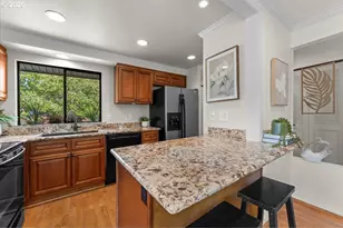 15565 SW 109th Ave, Portland, OR 97224 - Photo 12