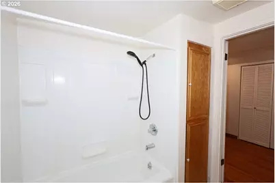 226 SE 76th Ave, Portland, OR 97215 - Photo 24