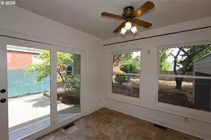 226 SE 76th Ave, Portland, OR 97215 - Photo 14