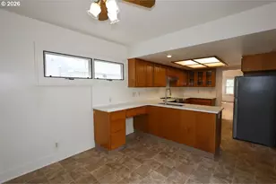 226 SE 76th Ave, Portland, OR 97215 - Photo 12