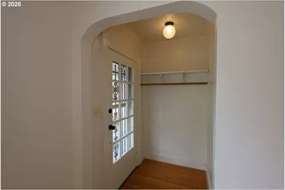 226 SE 76th Ave, Portland, OR 97215 - Photo 2