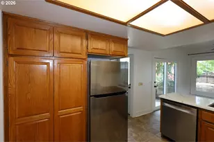226 SE 76th Ave, Portland, OR 97215 - Photo 8