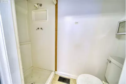 5730 SW Shattuck Rd, Portland, OR 97221 - Photo 28