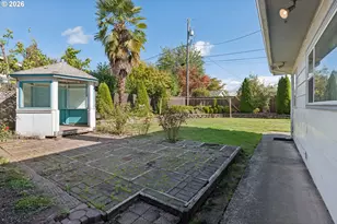 389 Maxwell Rd, Eugene, OR 97404 - Photo 22