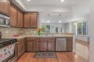 10565 NE Avery Way, Hillsboro, OR 97006 - Photo 10