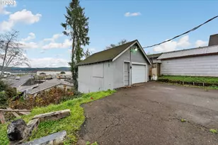 1392 N 8th St, Coos Bay, OR 97420 - Photo 36