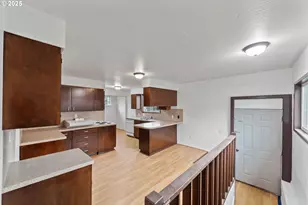 1392 N 8th St, Coos Bay, OR 97420 - Photo 10