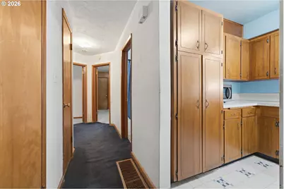 1772 SE 135th Ave, Portland, OR 97233 - Photo 6