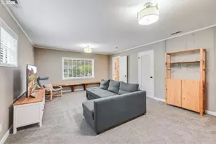 4815 SW 38th Pl, Portland, OR 97221 - Photo 12