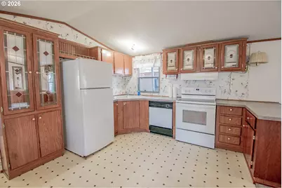 4750 Franklin Blvd #F1, Eugene, OR 97403 - Photo 8