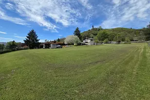 176 Homestead Dr, Myrtle Creek, OR 97457 - Photo 8