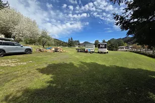 176 Homestead Dr, Myrtle Creek, OR 97457 - Photo 14
