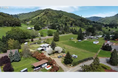 176 Homestead Dr, Myrtle Creek, OR 97457 - Photo 40