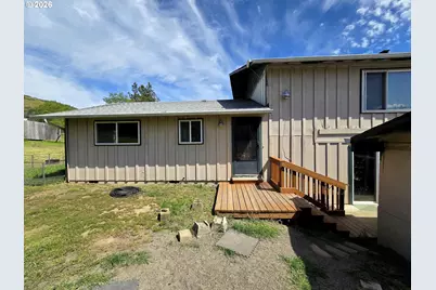 176 Homestead Dr, Myrtle Creek, OR 97457 - Photo 10