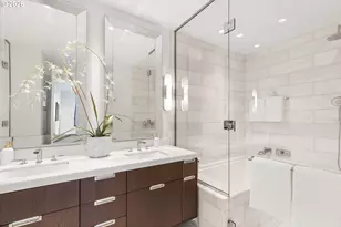 550 SW 10th Ave, Portland, OR 97205 - Photo 18