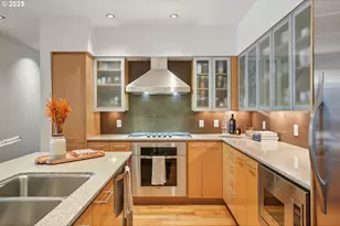 1260 NW Naito Pkwy, Portland, OR 97209 - Photo 4