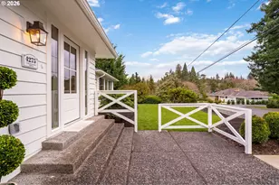 4275 SW Crestwood Dr, Portland, OR 97225 - Photo 4
