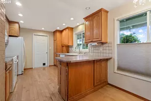 1920 NE 127th Ave, Portland, OR 97230 - Photo 12