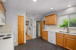 121 NE Fargo St, Portland, OR 97212 - Photo 10
