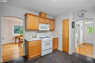 121 NE Fargo St, Portland, OR 97212 - Photo 8