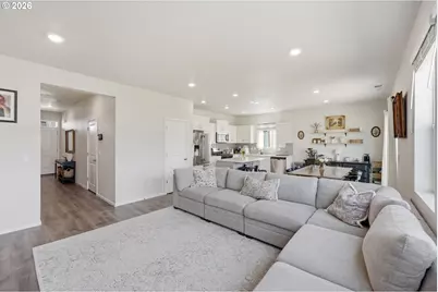 5461 Earth Pl, Salem, OR 97301 - Photo 2