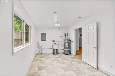 1755 E 43rd Ave, Eugene, OR 97405 - Photo 16