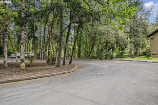 312 Hunington Ave, Eugene, OR 97405 - Photo 36