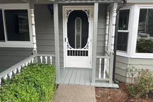 1012 S Water St, Silverton, OR 97381 - Photo 6