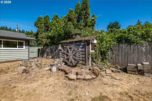 1012 S Water St, Silverton, OR 97381 - Photo 36