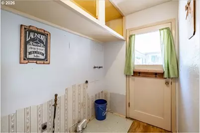 1012 S Water St, Silverton, OR 97381 - Photo 18