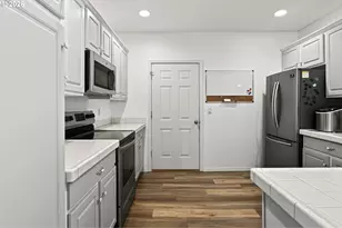 7173 SW Manor Way, Beaverton, OR 97078 - Photo 8