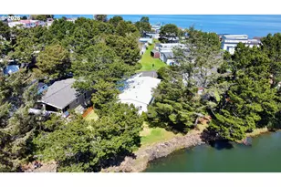 955 NE Mill St, Waldport, OR 97394 - Photo 38