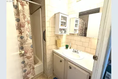 955 NE Mill St #A7, Waldport, OR 97394 - Photo 18