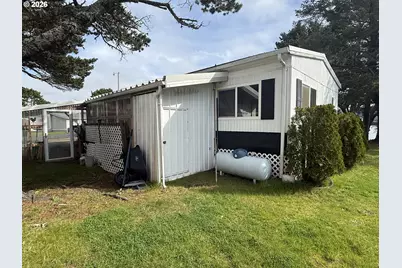 955 NE Mill St #A7, Waldport, OR 97394 - Photo 32