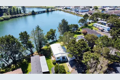 955 NE Mill St #A7, Waldport, OR 97394 - Photo 2
