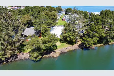 955 NE Mill St #A7, Waldport, OR 97394 - Photo 40