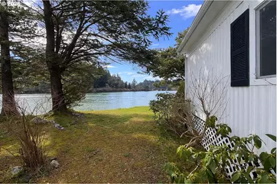 955 NE Mill St #A7, Waldport, OR 97394 - Photo 6