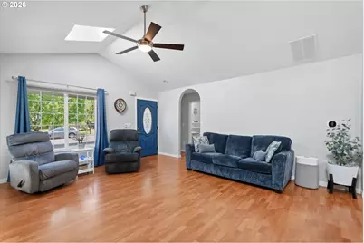 3001 N Center St, Newberg, OR 97132 - Photo 4