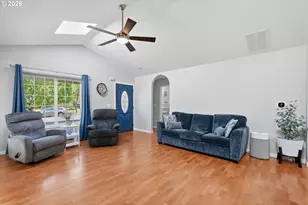 3001 N Center St, Newberg, OR 97132 - Photo 4