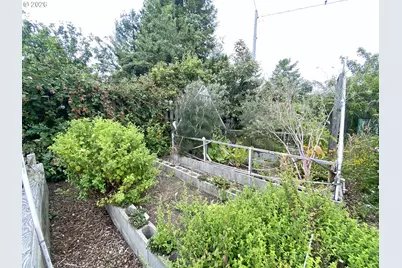 713 Pioneer Rd, Brookings, OR 97415 - Photo 18