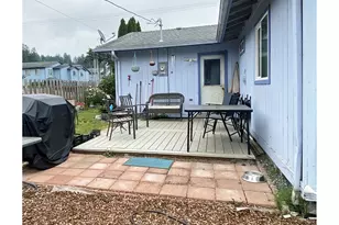713 Pioneer Rd, Brookings, OR 97415 - Photo 14